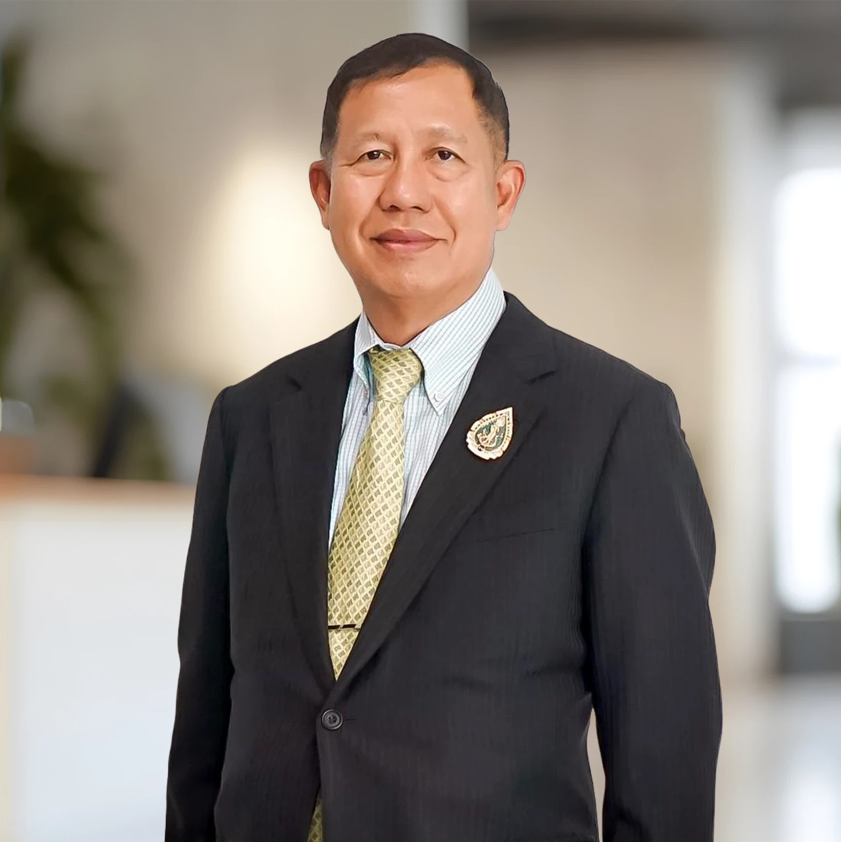 นายชวลิต ชูขจร